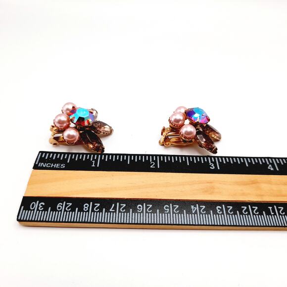 Vintage AB Rhinestone Pink Pearl Earrings Gold Tone Clip On Costume Jewelry - Picture 4 of 7